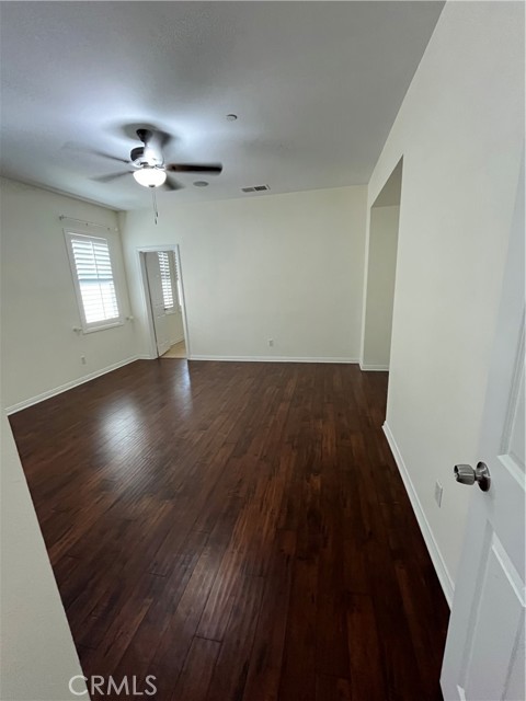 5384 Palestrina Way, Fontana CA: https://media.crmls.org/medias/52d1cfce-571b-4bda-ac68-9fb8092a3715.jpg