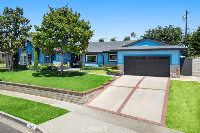 5092 Briarhill Drive, Yorba Linda CA: https://media.crmls.org/medias/52d342e5-d5a6-4434-845c-ae3b21a8cd8f.jpg