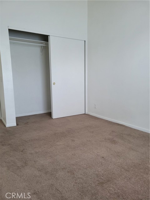 6446 Palm View Avenue, 29 Palms CA: https://media.crmls.org/medias/52d435db-09d5-4f4d-a81f-6c2fec2b34cc.jpg