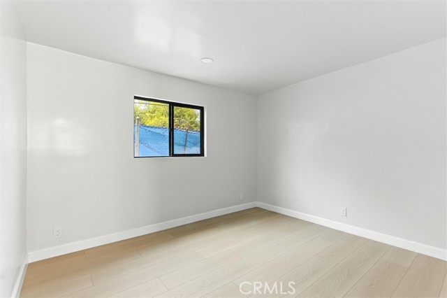 1170 Wilton, Hollywood CA: https://media.crmls.org/medias/52d4c06b-8ce3-4f38-a8bf-3227088b1908.jpg