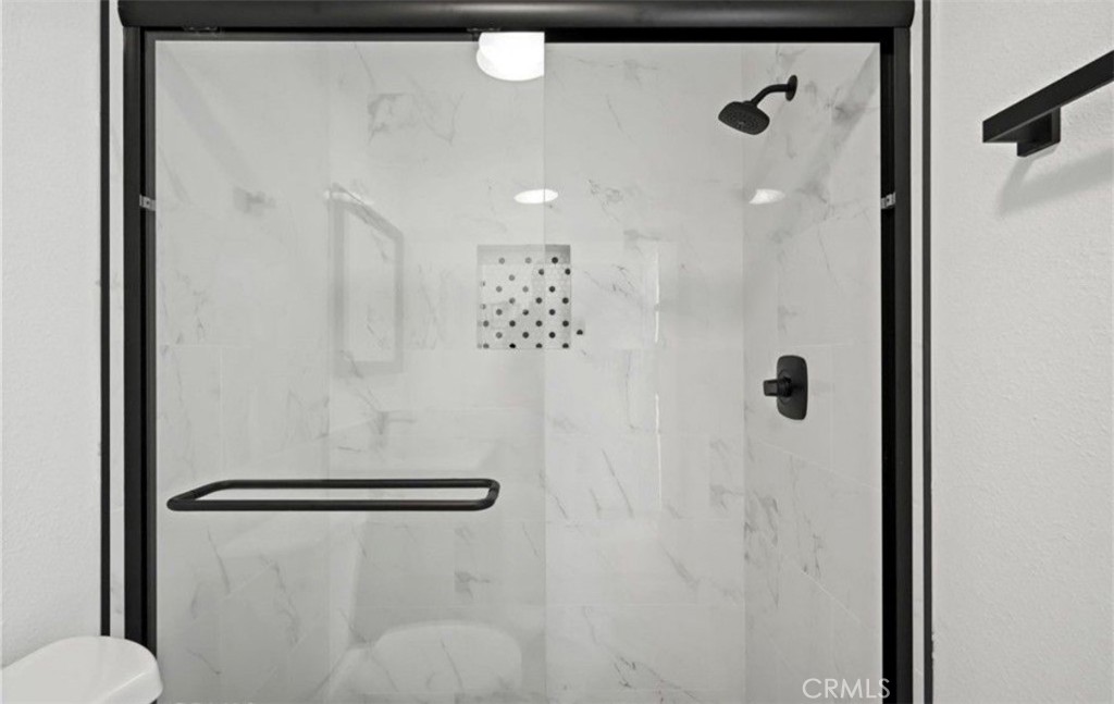 https://media.crmls.org/medias/52d52119-df47-4ed3-a3e7-a76b5cfc74cb.jpg?preset=X-Large