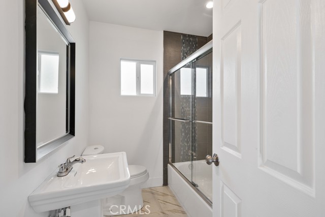 7719 Nestle Avenue, Reseda CA: https://media.crmls.org/medias/52d56521-ad18-434a-99f8-1e24e9028320.jpg