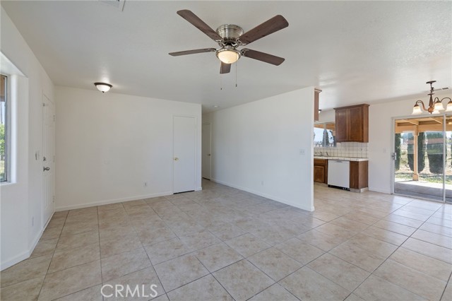 Detail Gallery Image 7 of 24 For 20269 Del Mar Rd, Madera,  CA 93638 - 3 Beds | 2 Baths