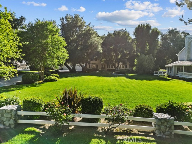 26675 MacMillan Ranch Road, Canyon Country CA: https://media.crmls.org/medias/52d5c7e9-68e3-4277-9cc5-6ffa4e0059c2.jpg