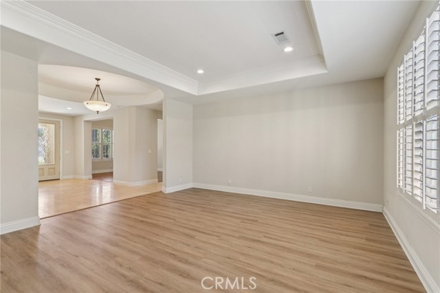 Image 6 of 62 For 16860 Rayen Street
