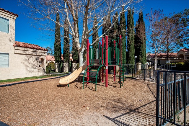 Detail Gallery Image 36 of 39 For 43473 30th St #4,  Lancaster,  CA 93536 - 3 Beds | 2/1 Baths