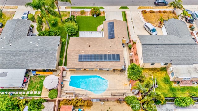 710 N Modena Street, Anaheim CA: https://media.crmls.org/medias/52d61214-9642-4f28-9595-c39105d1edd9.jpg