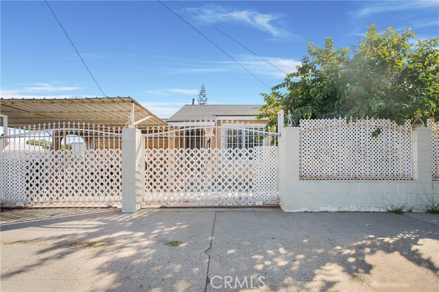 11850 S San Pedro St, Los Angeles, CA 90061