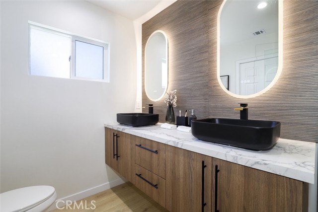 Detail Gallery Image 23 of 38 For 20356 Gresham St, Winnetka,  CA 91306 - 4 Beds | 2/1 Baths