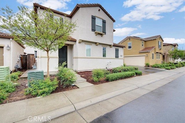 Detail Gallery Image 2 of 31 For 9925 Del Surf Ln, Elk Grove,  CA 95757 - 3 Beds | 3 Baths