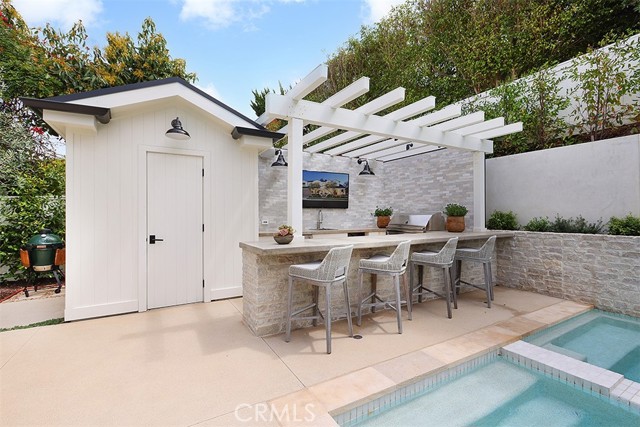 2001 Port Ramsgate Place, Newport Beach CA: https://media.crmls.org/medias/52d8e5cd-c26b-4fe4-8db1-fb294531589a.jpg