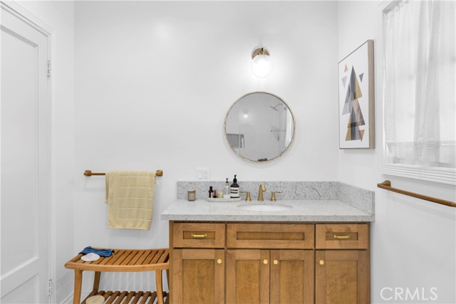 929 E Marshall Place, Long Beach CA: https://media.crmls.org/medias/52d8eabd-f782-40b8-b07d-6ca0eb3a6260.jpg
