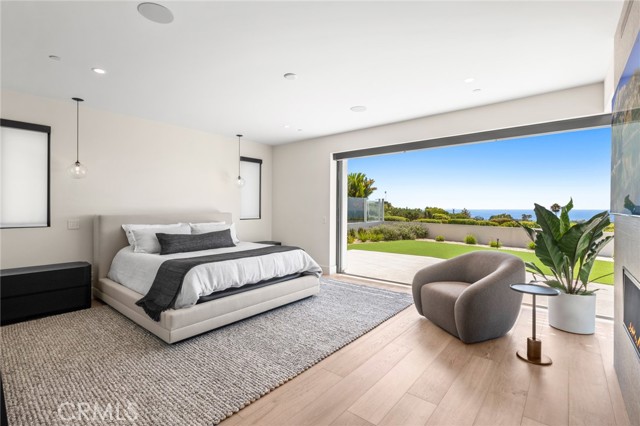 Detail Gallery Image 19 of 36 For 2 Twin Lakes Cir, Corona Del Mar,  CA 92625 - 4 Beds | 4/1 Baths