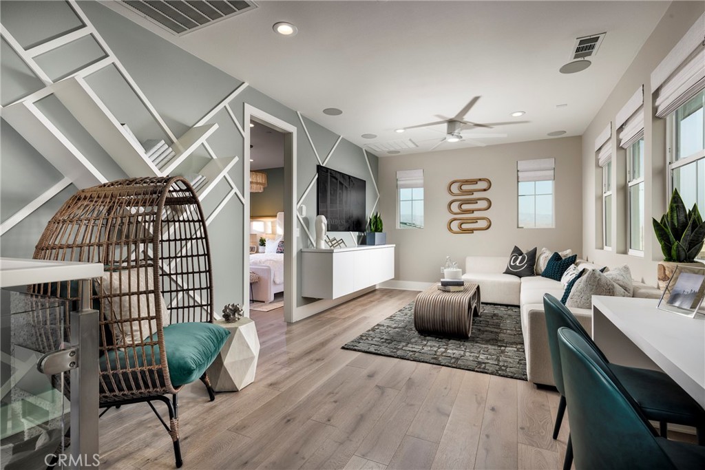 MLS #OC25266202 image #8