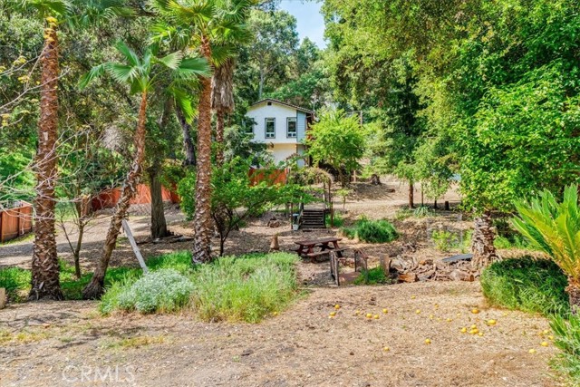 5200 Ardilla Avenue, Atascadero CA: https://media.crmls.org/medias/52da6b81-4af7-4909-ad6b-cf53538d26f1.jpg