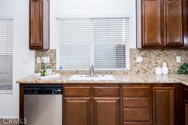 Detail Gallery Image 20 of 67 For 4021 Landau Ct, Riverside,  CA 92501 - 3 Beds | 2/1 Baths