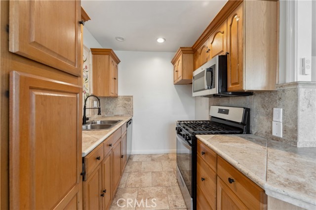 20917 Amie Avenue, Torrance CA: https://media.crmls.org/medias/52dbae3c-3924-470f-8f91-b20919a3f46a.jpg