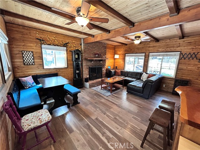 Detail Gallery Image 17 of 31 For 31042 Glen Oak Dr, Running Springs,  CA 92382 - 1 Beds | 1 Baths