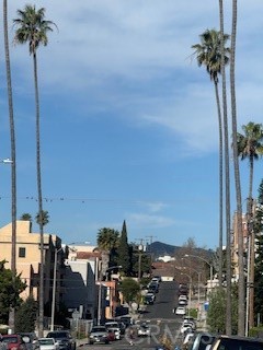 Detail Gallery Image 3 of 15 For 152 N Mariposa, Los Angeles,  CA 90004 - 2 Beds | 2 Baths