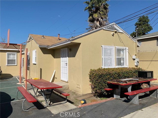 485 E Market St, Long Beach, CA 90805