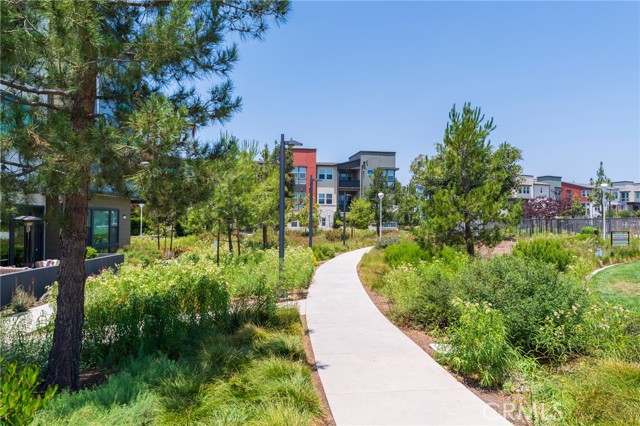 1100 Epic, Irvine CA: https://media.crmls.org/medias/52dc3548-6b14-49da-b9ee-58fd87173997.jpg