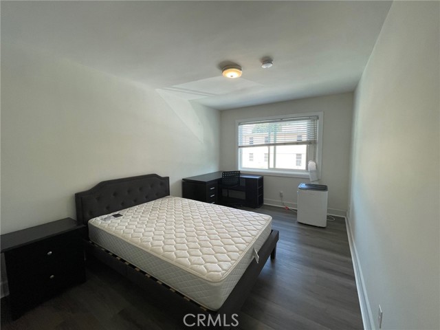 Detail Gallery Image 9 of 17 For 1250 W 37th St #5,  Los Angeles,  CA 90007 - 3 Beds | 1 Baths