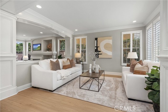 Detail Gallery Image 2 of 48 For 22 Apple Valley, Irvine,  CA 92602 - 4 Beds | 2/1 Baths