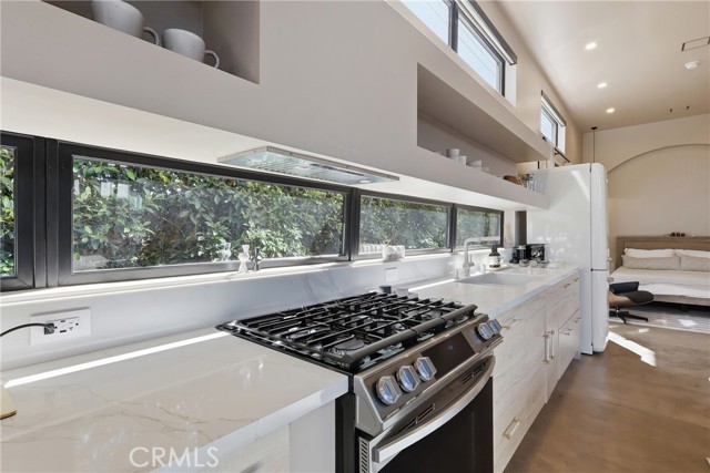 16914 Budlong photo 26