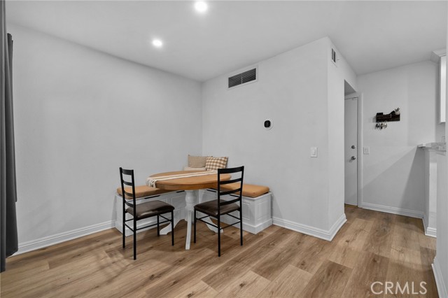 1650 S Campus Avenue, Ontario CA: https://media.crmls.org/medias/52dd184e-4180-4ea3-9b99-c58cc2b36f14.jpg