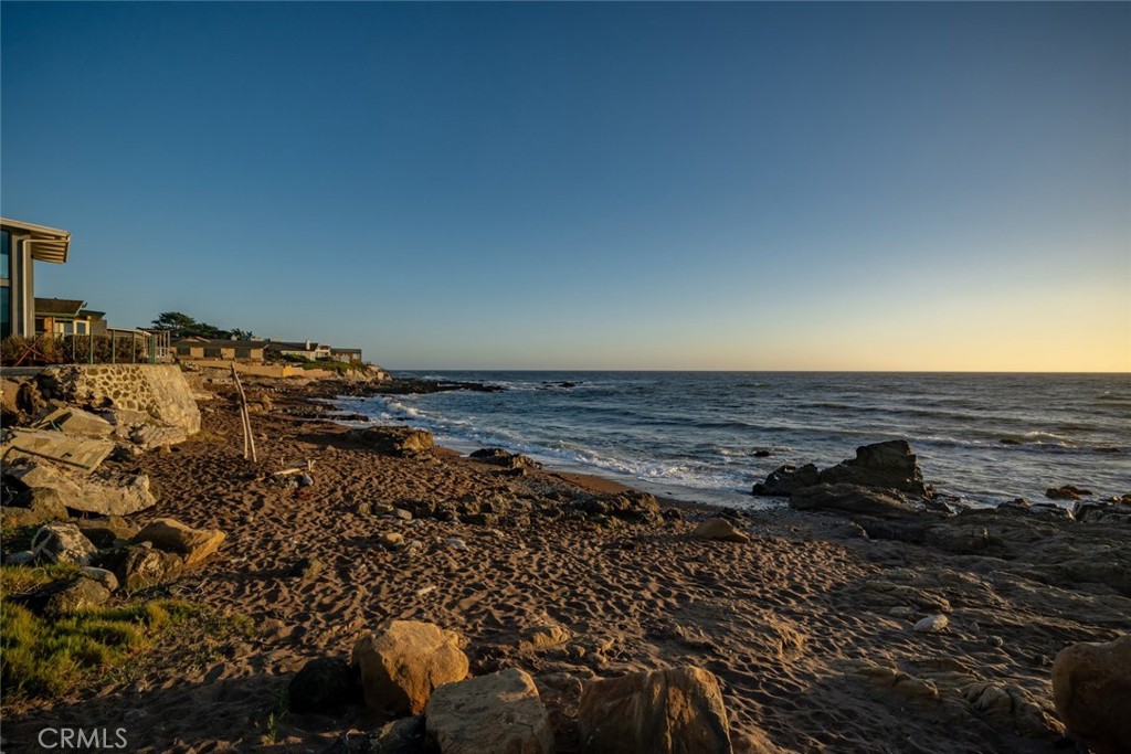 https://media.crmls.org/medias/52ddb12e-2640-4431-83b3-c7d9dbcb5ef8.jpg?preset=X-Large