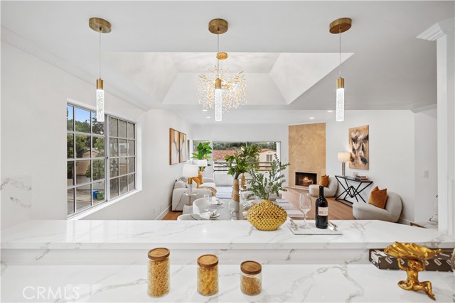 Detail Gallery Image 27 of 53 For 10475 Ashton Avenue Ave #301,  Los Angeles,  CA 90024 - 2 Beds | 3 Baths