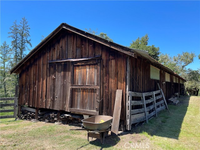 12760 Green Valley Road, Sebastopol CA: https://media.crmls.org/medias/52ddd0be-5c5a-487f-8fb5-920b373e9dc0.jpg