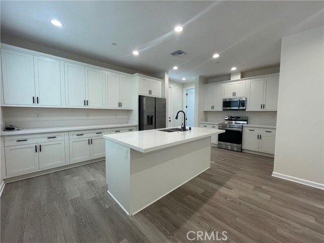 Detail Gallery Image 6 of 16 For 27045 Citrus Ave, Redlands,  CA 92374 - 3 Beds | 2 Baths