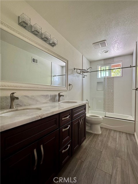 5323 Golden West Avenue, Temple City CA: https://media.crmls.org/medias/52de45cb-e20e-437f-8527-720159c41597.jpg