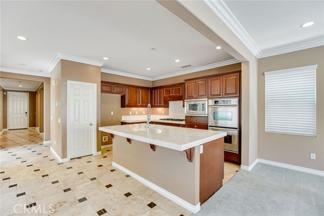 1767 Wright Place, Upland CA: https://media.crmls.org/medias/52de8bee-6136-4d5e-94e2-1b972b36503e.jpg