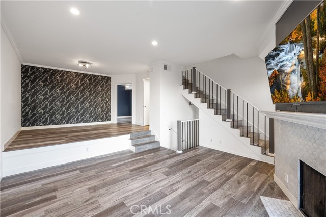 Detail Gallery Image 8 of 46 For 5100 Riverton Ave #14,  North Hollywood,  CA 91601 - 3 Beds | 2/1 Baths