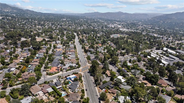 4919 Dunsmore Avenue, La Crescenta CA: https://media.crmls.org/medias/52dfea9a-4c0d-41d9-8340-2f1c778b7911.jpg