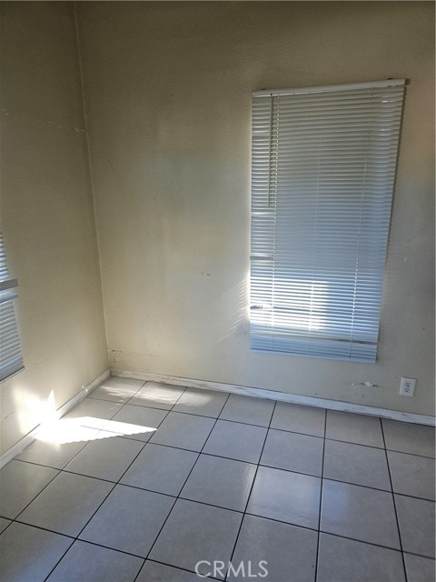 Detail Gallery Image 12 of 20 For 210 85th Place, Los Angeles,  CA 90003 - – Beds | – Baths