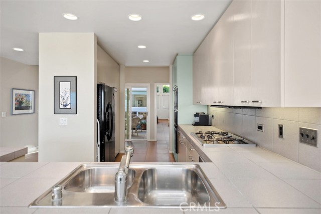 Detail Gallery Image 14 of 45 For 33611 Marlinspike, Dana Point,  CA 92629 - 3 Beds | 3 Baths