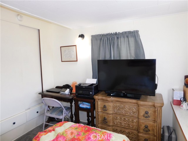 1001 S 3rd Street, Calimesa CA: https://media.crmls.org/medias/52e1aff1-58e1-4f7a-b520-3556ec97373c.jpg