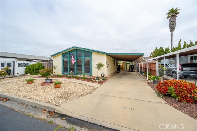 519 W Taylor Street, Santa Maria CA: https://media.crmls.org/medias/52e1e95c-72ac-4913-9f9e-6829b26a15e6.jpg