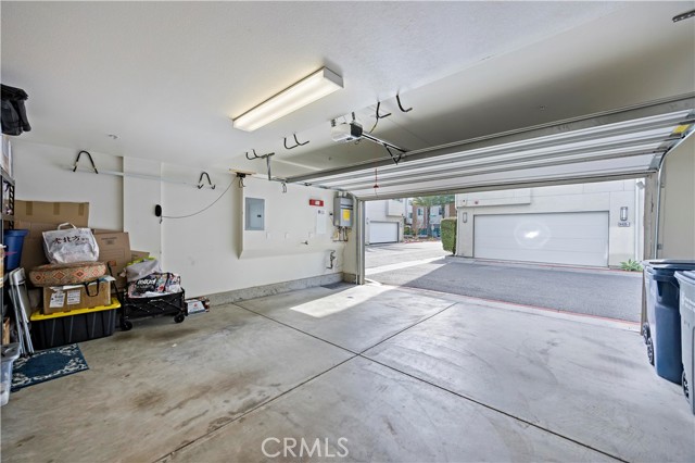 Detail Gallery Image 27 of 37 For 14404 Kiwi Ln #6,  Gardena,  CA 90247 - 4 Beds | 3/1 Baths