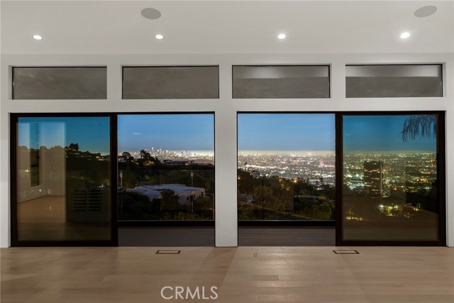 Detail Gallery Image 34 of 35 For 9336 Lloydcrest Dr, Beverly Hills,  CA 90210 - 3 Beds | 2 Baths