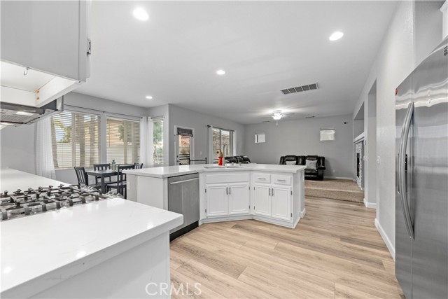 Detail Gallery Image 16 of 55 For 25347 Clear Canyon Cir, Menifee,  CA 92584 - 4 Beds | 3/1 Baths