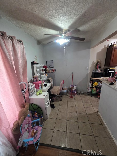 602 E Wilhelmina Street, Anaheim CA: https://media.crmls.org/medias/52e22cbd-2972-4868-938f-270f71517c49.jpg