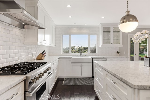 Detail Gallery Image 13 of 41 For 8407 Skyline Dr, Los Angeles,  CA 90046 - 4 Beds | 2/1 Baths
