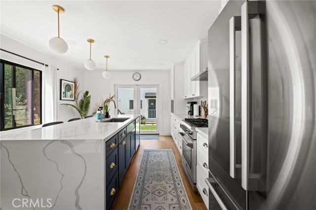 Detail Gallery Image 5 of 49 For 3345 Oakhurst Ave, Los Angeles,  CA 90034 - 3 Beds | 3 Baths