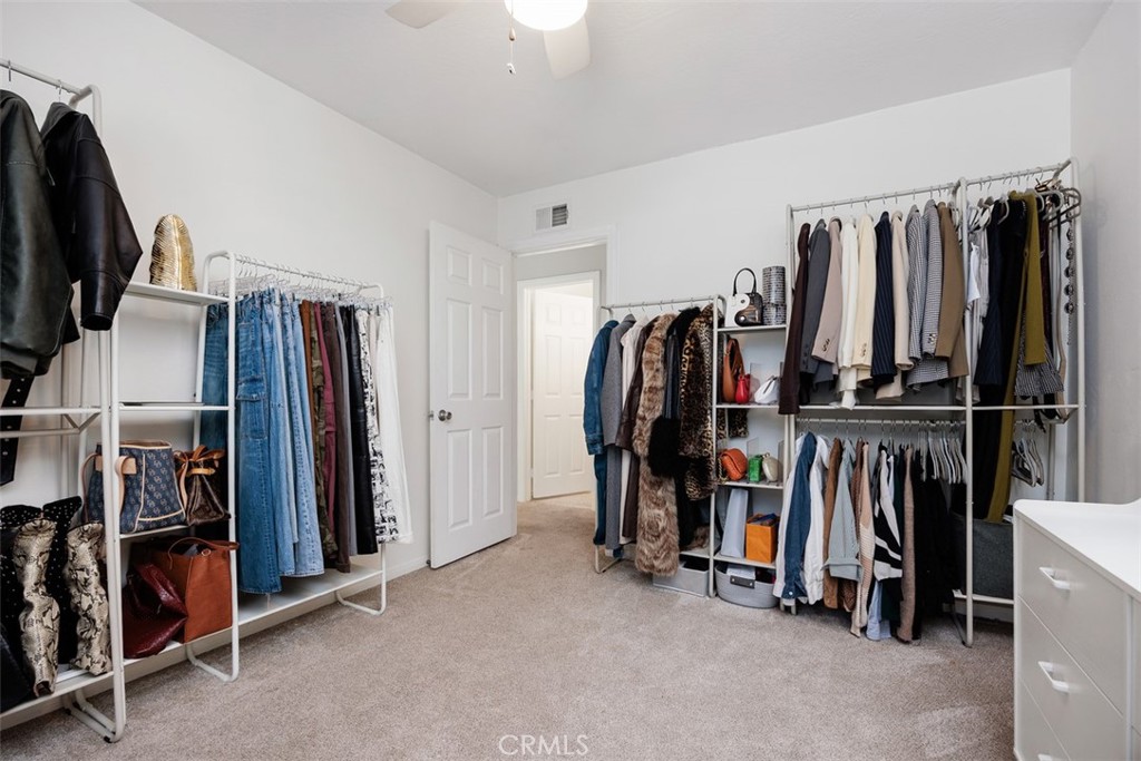 https://media.crmls.org/medias/52e48325-ff63-4ca9-b1c5-3301140f7f42.jpg?preset=X-Large