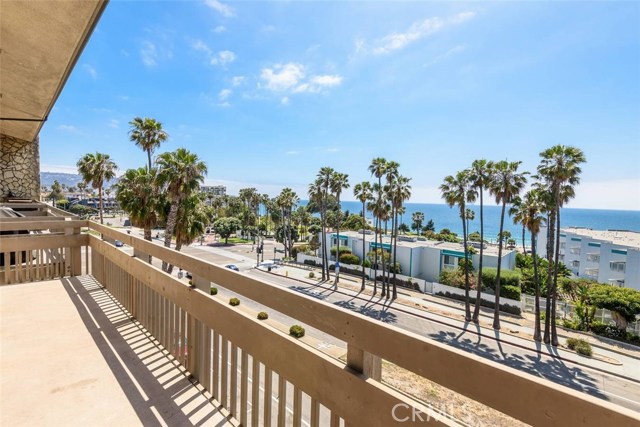 230 Catalina Avenue, Redondo Beach, California 90277, 3 Bedrooms Bedrooms, ,1 BathroomBathrooms,Residential,Sold,Catalina,SB18133149