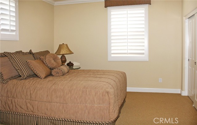 6386 Silent Harbor Drive, Huntington Beach CA: https://media.crmls.org/medias/52e498ef-3d3d-4f7f-91e1-6cf74a7c27c4.jpg